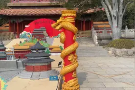 景山公园，登顶能看到故宫全貌