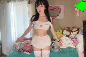欧美小姐姐的可爱清纯性感穿搭，你觉得怎么样