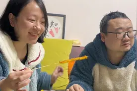 跟老公在一起十多年，经常聊天都不在一个频道，只有互相包容理解