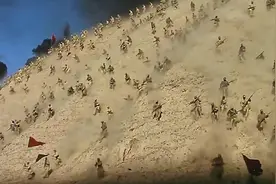 四野狗皮帽子成特殊武器，威慑力到底有多大？视频封面