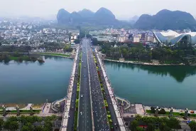 中国桂林，上午8点50分，桂林市七星区现状，不亲眼所见不敢相信视频封面