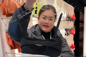 CK新品介绍:摩登引力带解构系列文胸内裤