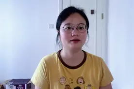 邻居在阳台抽烟，二手烟飘到我家客厅，请问大家我的做法正确吗？