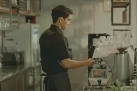 ဟဲလေး_-_ပျော်အောင်ထားမယ်...စိတ်ချ视频封面