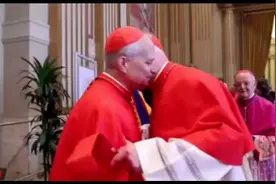 全体红衣主教恭喜红衣主教罗伯特•弗朗西斯成为新教皇利奥十四世视频封面