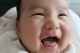 三个月的宝宝好像就能听懂似的，好神奇，只有当了爸妈才懂得视频封面