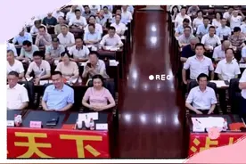 金一南：中国的熟练工人和工程师的数量视频封面
