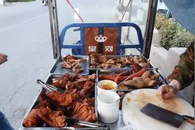 亲家公买熟食差点没认出来，买的菜又该如何收费？又妥不妥当呢视频封面