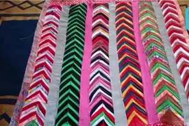 不穿的衣服不用的床单不要丢，可以像这样改造成实用的家居垫子视频封面