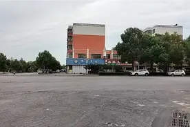 肩膀疼了几个月，找老同学刮痧几天好多了。视频封面