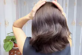 中年妈妈早上赶时间就这样扎，简单快速，明艳动人气质加倍！