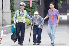 南京86岁老人参加高考