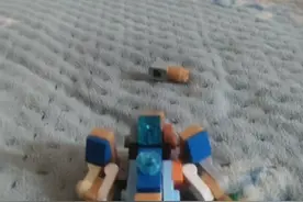 我用乐高制作的泰坦监控人