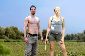 陌生男女坦诚相对 没有外套 没有食物和水 组队挑战荒野生存21天视频封面