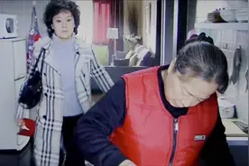 双面胶：婆媳各有各的理，老公也不能主持公道，反而拉偏架视频封面
