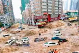 震惊！超强17级台风摩羯已在海南文昌登陆，面包车被强风吹的翻滚