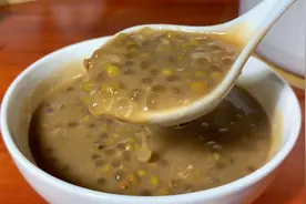 熬绿豆汤时，不要直接下锅煮，教你一招快速煮起沙，香浓又好喝视频封面