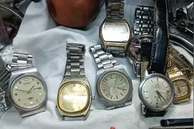 金秋5月太忙，60年代的老庄梅花表也来捧场，22日后修好并寄回。视频封面