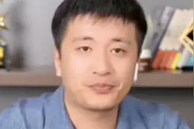 张雪峰谈怎样才能当大学老师？选文科理科做大学老师的优势和劣势视频封面