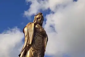 观音菩萨的道场普陀山在浙江东海，为何尊称菩萨为“南海观音”呢视频封面