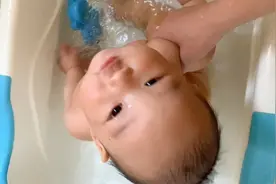 洗一次澡不知道要喝多少洗澡水视频封面