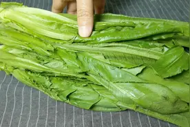 油麦菜神仙吃法，不炒不凉拌，做法简单营养，比吃肉还香，真解馋