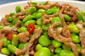 毛豆炒肉丝怎么做好吃，学会这样做，肉丝鲜香不柴，毛豆脆嫩入味