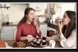 美国人吃糖究竟有多疯狂，怪不得那么多胖子，看的我血糖都高了。视频封面