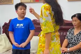 小男孩居然被后妈这样虐待 结局太解气了视频封面