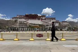 摩旅三个月到达布达拉宫，出发永远比向往有意义，人生千万种活法