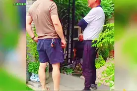 女子丢失了两个多月的猫咪找着了，让人喂的胖乎乎的视频封面