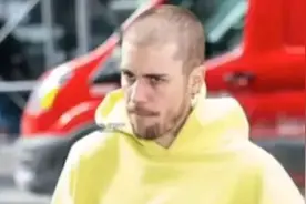 贾斯汀比伯的裤子为什么总是不提上去？视频封面