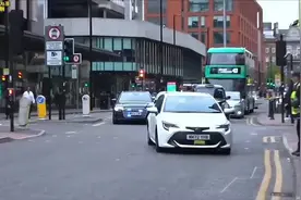 奔驰防弹加长版当警车你见过吗？