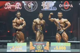 土哥金士程力克雷英琪，夺得dms中国职业赛古典组冠军，泪洒舞台