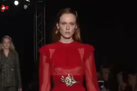 法国时装周模特秀集锦视频封面