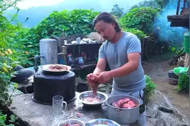 知道尼泊尔农村有钱人，他们的生活有多豪华吗？视频封面