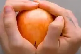 生活小技巧，徒手掰苹果