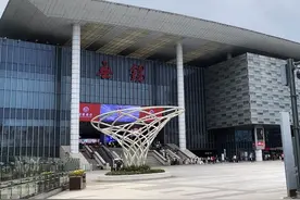 江苏无锡，上午10点20分，无锡火车站，现场真实状况