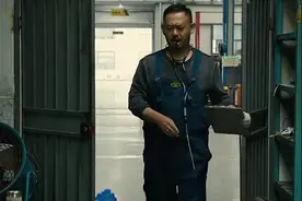 男人表面上是个汽车修理工 真实身份竟是亿万董事长 #好剧推荐