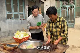 今天老婆生日，送她一份特出的礼物，她感觉真的很幸福，不忘初心