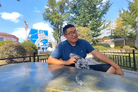 秦巴山区的宁强县，城区干净漂亮环境宜人，吃碗裤带面，逛美食街