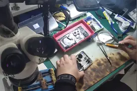 华为P40pro没有用一年多就坏了，手机贵，打游戏发热，真垃圾。视频封面