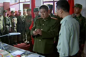 钢七连全体集合要讨个说法！原来钢七连曾经是华野的部队！视频封面