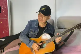 太想念一个人是很痛苦的！第2段是纯吉他听完告诉我哪一段更好听视频封面