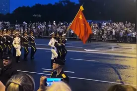 中华人民共和国万岁！太燃了中国仪仗队白俄罗斯阅兵完整版，视频封面