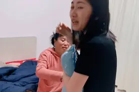 东北的草爬子真可怕，钻进小刀的肉里吸血，只能用针往外挑！视频封面