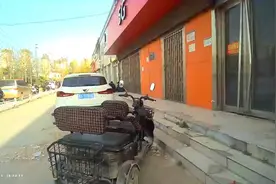 荥阳车管所摩托车上牌大军，不知道买什么车，去蹲守车管所视频封面