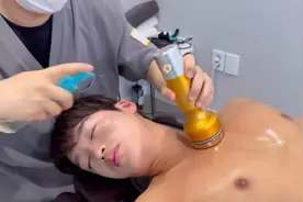 帅哥肌肉精油按摩，沉浸式助眠视频封面