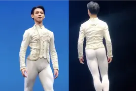 肌肉发达，芭蕾舞学校男子独舞展示视频封面