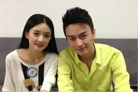 赵丽颖陈晓恋情曝光！网友高呼，这番甜蜜高攀不上视频封面